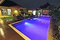 Tis Villa Seminyak Ξενοδοχείο